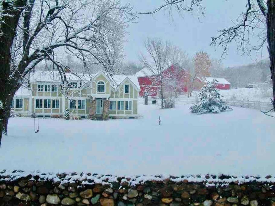 Corn Crib Cottage Barn And Villa At Hope Glen Farm Cottage Grove Ngoại thất bức ảnh