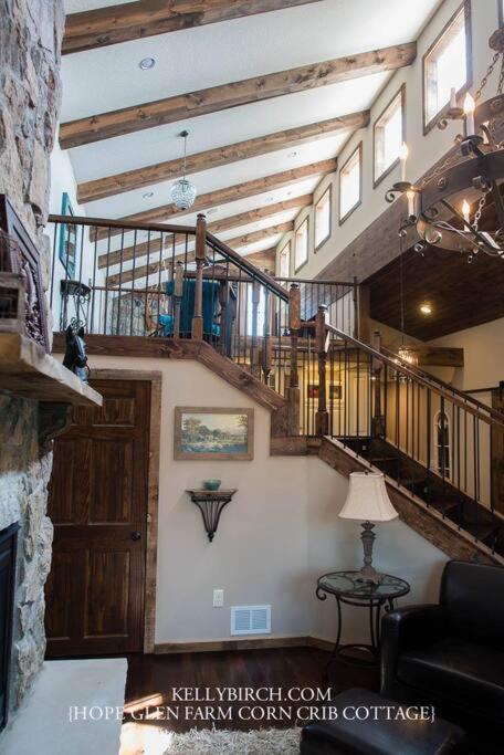 Corn Crib Cottage Barn And Villa At Hope Glen Farm Cottage Grove Ngoại thất bức ảnh